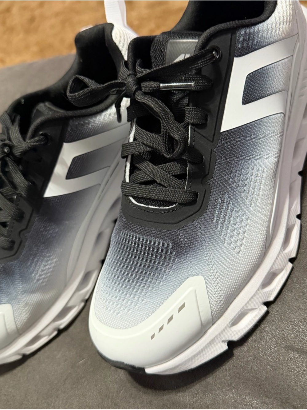Avia women’s Black & White Gradient Athletic Sneakers